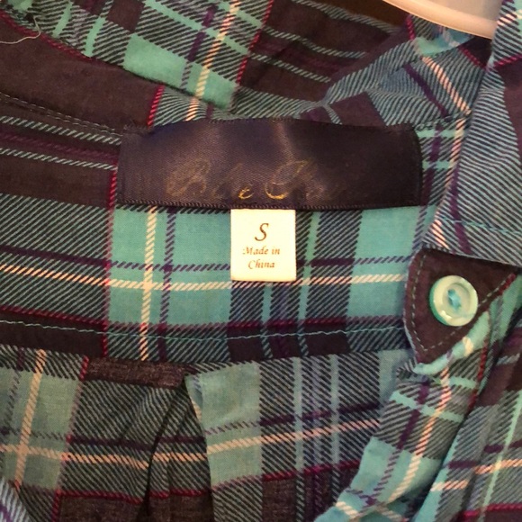 Women’s button down - Picture 2 of 3